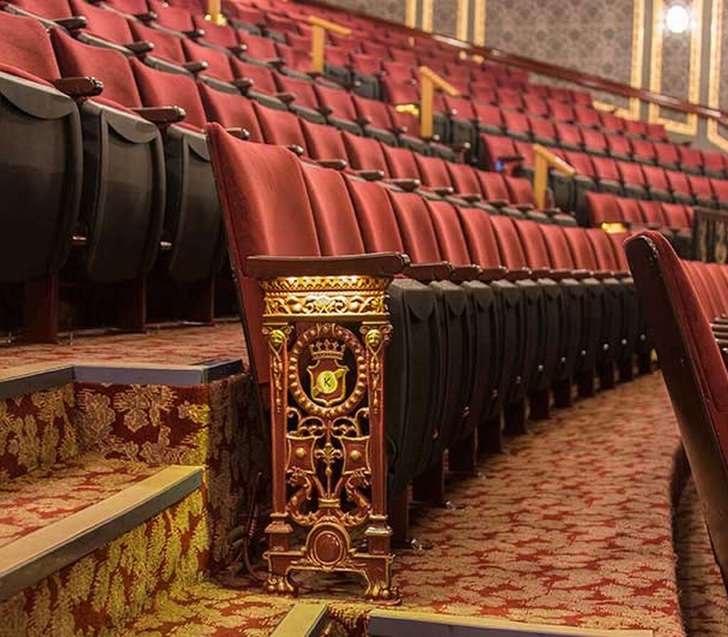 Richard Rodgers Theatre with 8.12.163.8 Meteor historic theater…