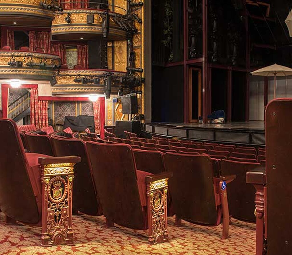 Richard Rodgers Theatre with 8.12.163.8 Meteor historic theater…