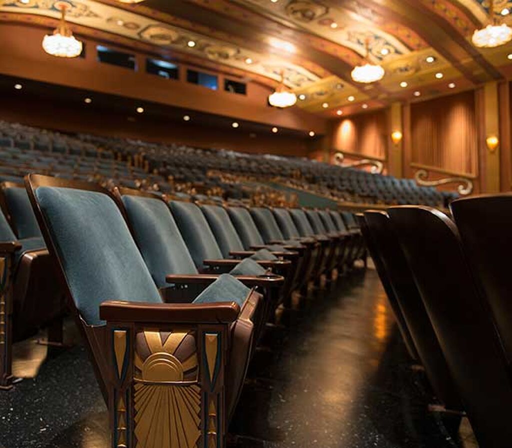 Uptown Theatre Napa with model No. 83.6.XX.8 New Amsterdam fixed…